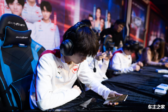 CSGO比赛：Blast赛事举办方下调奖金池，这会是一个信号吗？